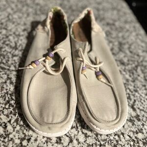 Women’s cork hey dudes size 9‎ green